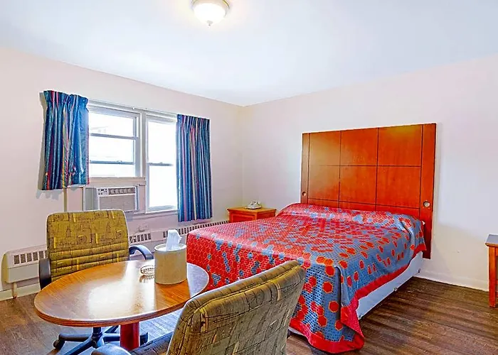 Отель Manor By Oyo Near Oak Brook Chicago Westchester 2*